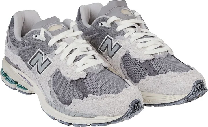 2002r Sneakers - Image 5
