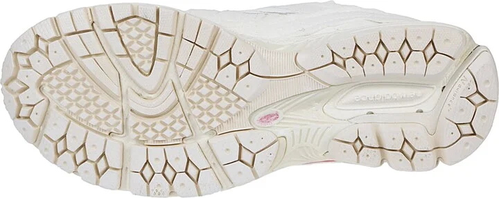 2002r Sneakers - Image 4