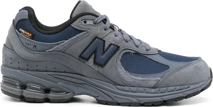2002R sneakers