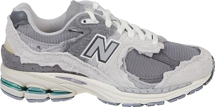 2002r Sneakers