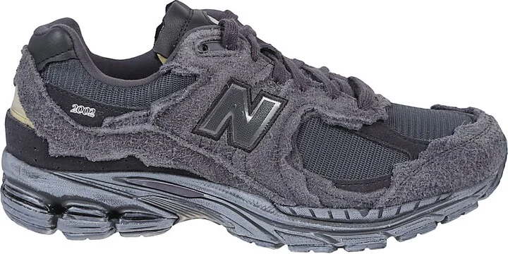 2002r Sneakers