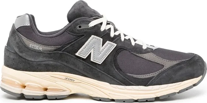 2002R sneakers
