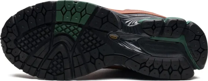 2002R "The Hiker" sneakers - Image 4
