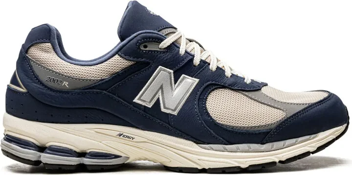 2002R "Vintage Indigo" sneakers