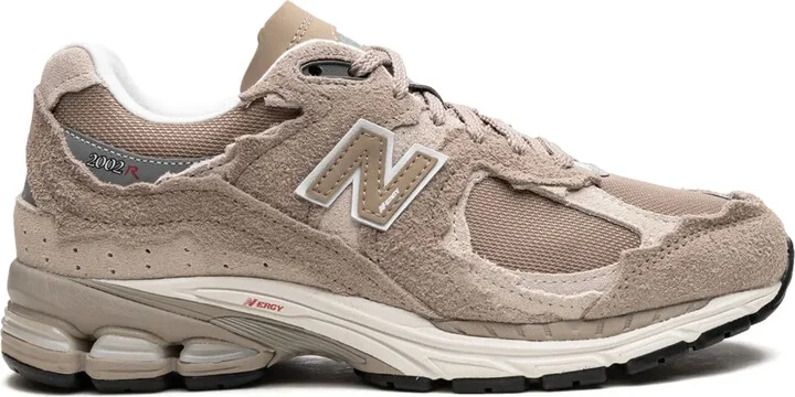 2002RD "Driftwood/Sea Salt" sneakers