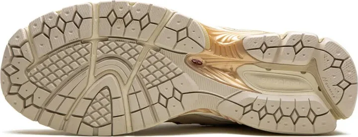 2002RD "Protection Pack" sneakers - Image 4