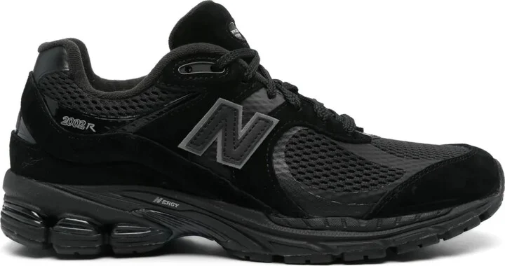 2002WB sneakers