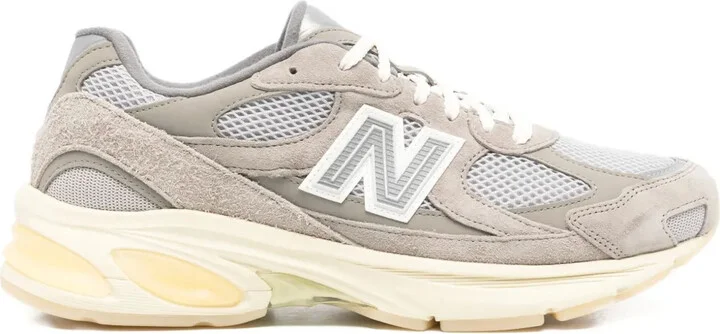 2010 Mesh Suede Sneakers