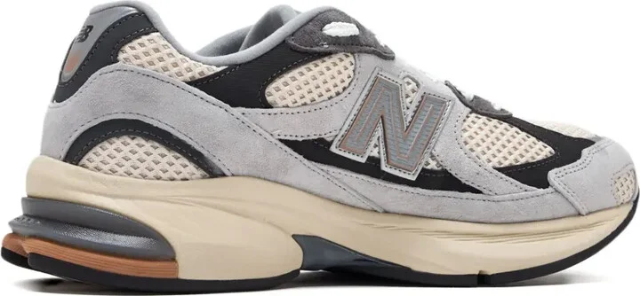 2010 Panelled Low-Top Sneakers - Image 4