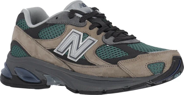 2010 Sneakers - Image 2