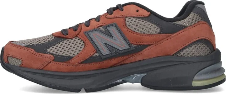 2010 Sneakers - Image 3