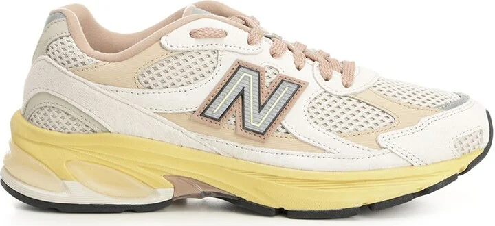 2010 Sneakers Yellow