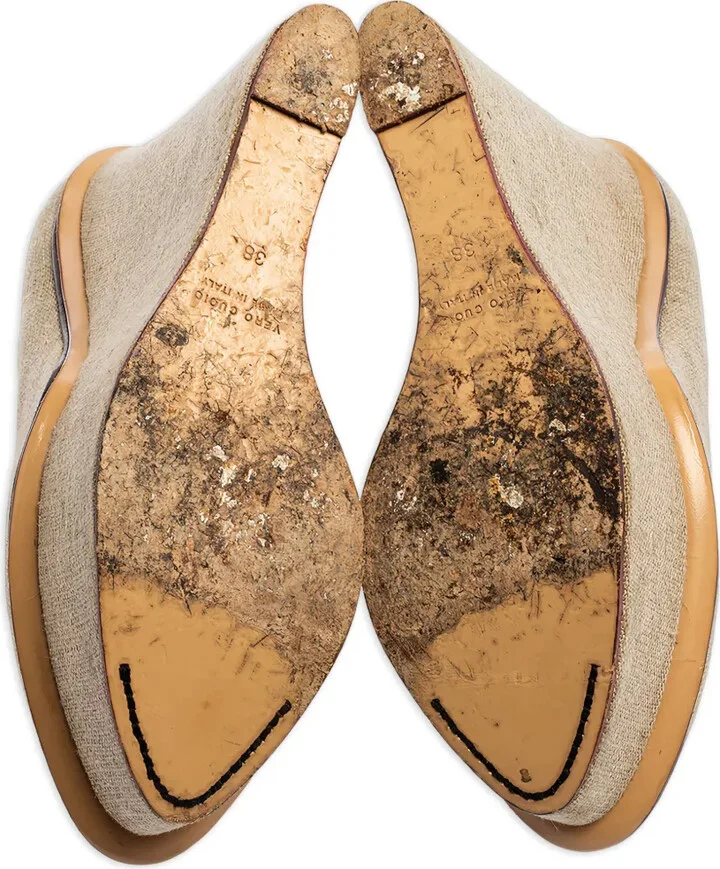 2023 pre-owned Carmen platform wedge pumps - Image 3