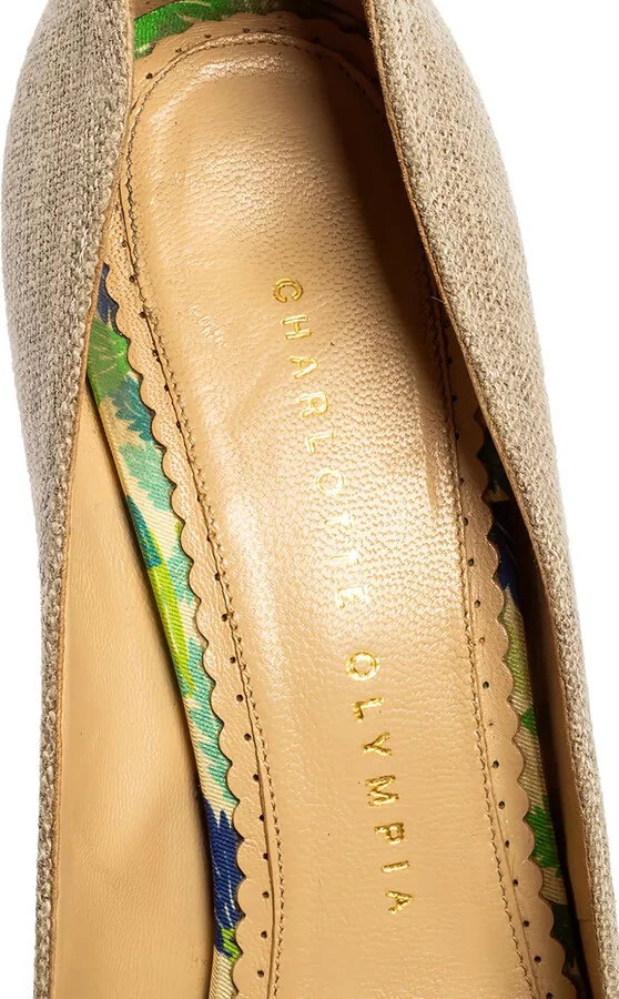 2023 pre-owned Carmen platform wedge pumps - Image 4