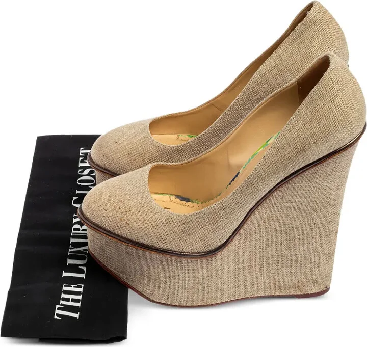 2023 pre-owned Carmen platform wedge pumps - Image 5
