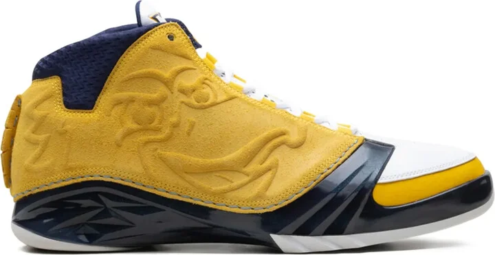 23 Retro Marquette sneakers