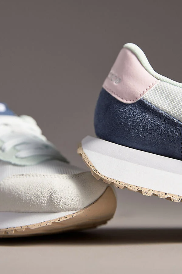 237 Sneakers - Image 3