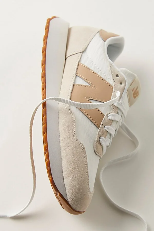 237 Sneakers