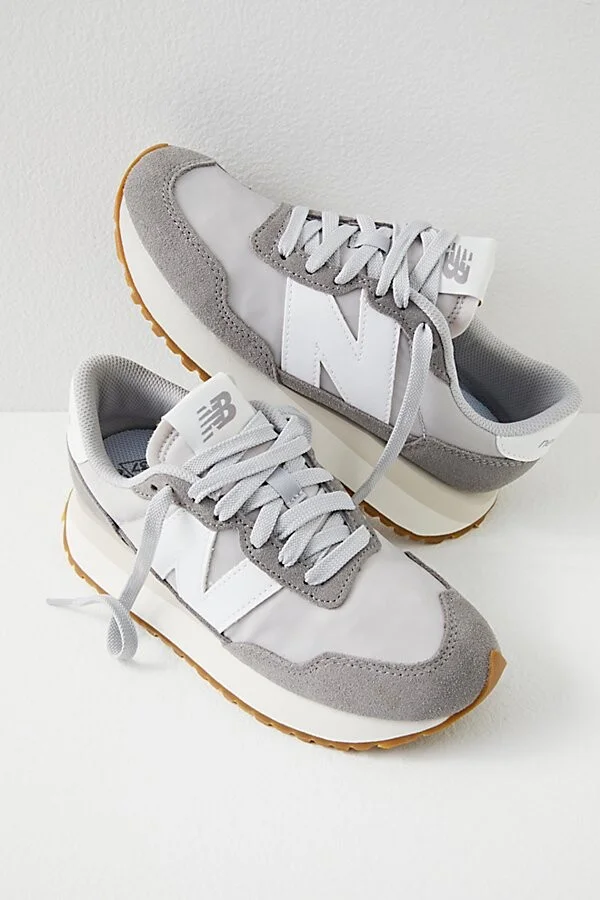 237 Sneakers
