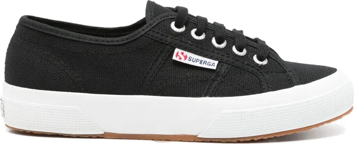2750 Sneakers
