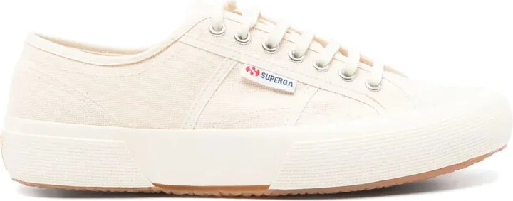 2750 Sneakers