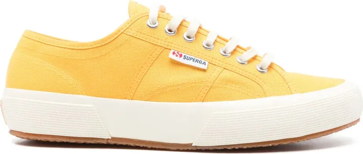 2750 Sneakers