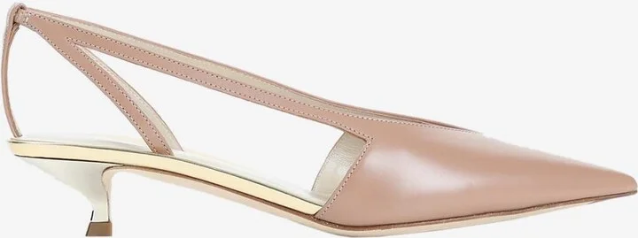 30 Pointed Leather Pumps