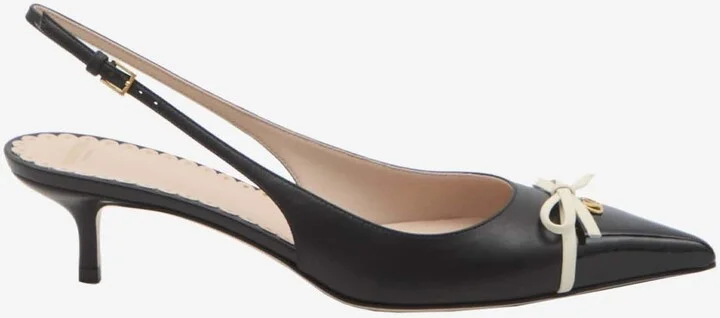 30 VLogo Leather Pumps