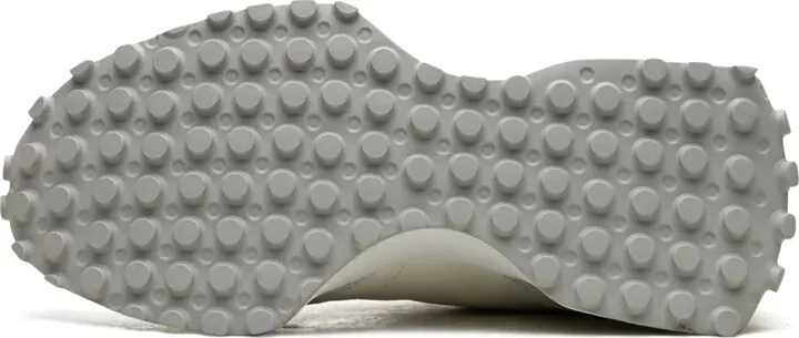 327 "Neutral" sneakers - Image 4