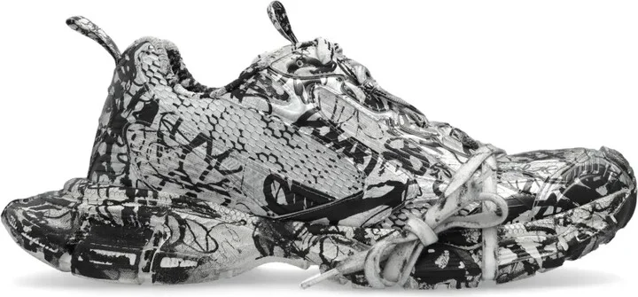 3XL Extreme Graffiti low-top sneakers
