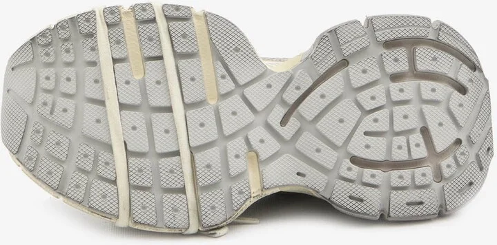 3XL Mesh Low-Top Sneakers - Image 3