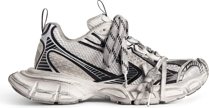 3Xl Sneaker