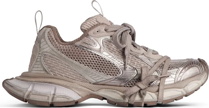 3Xl Sneaker