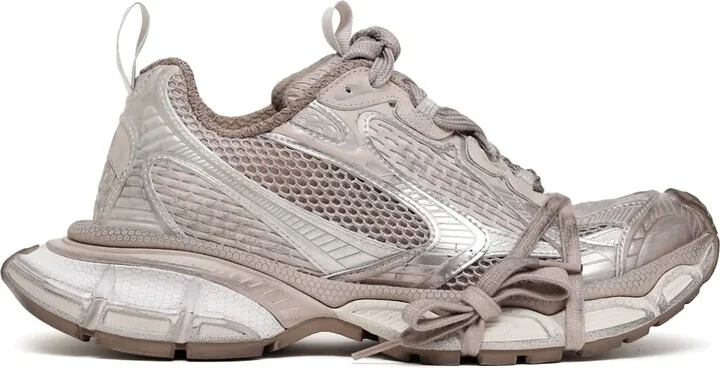 3XL sneakers