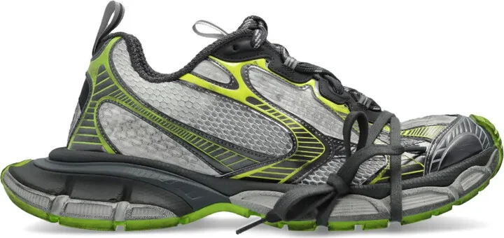 3XL sneakers