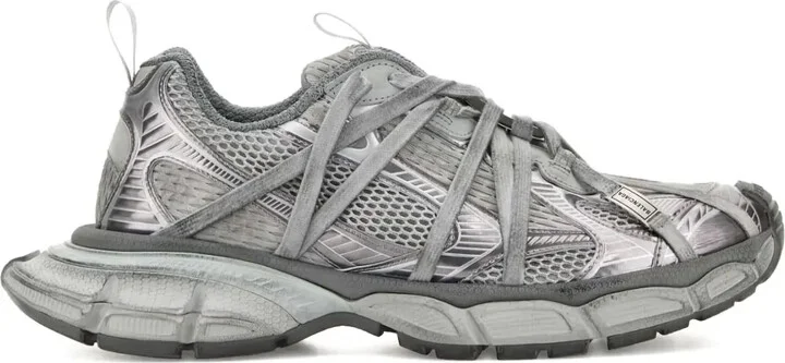 3XL sneakers