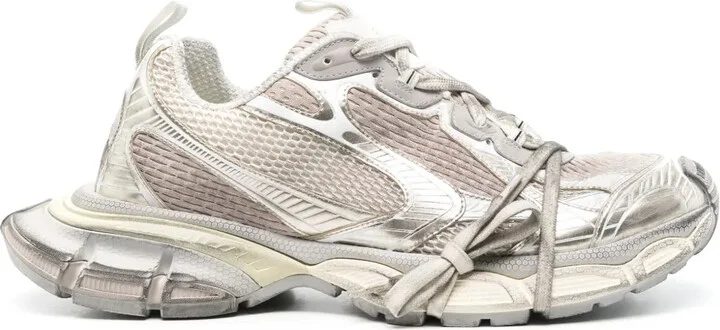 3XL sneakers