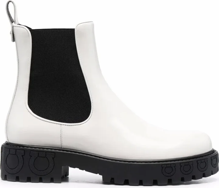 40mm leather Chelsea boots