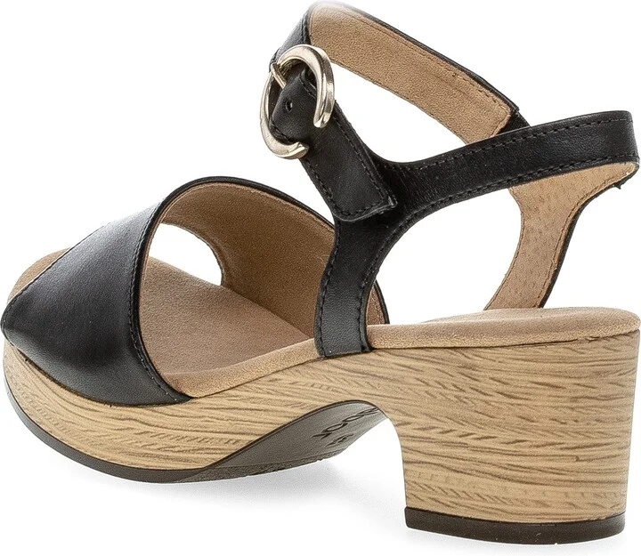 42.071 Sandal - Image 2