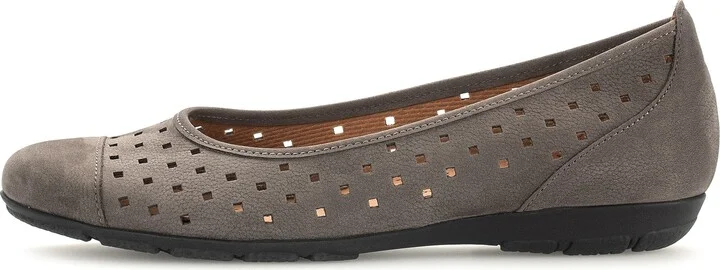 44.169 Ballet Flat - Image 3