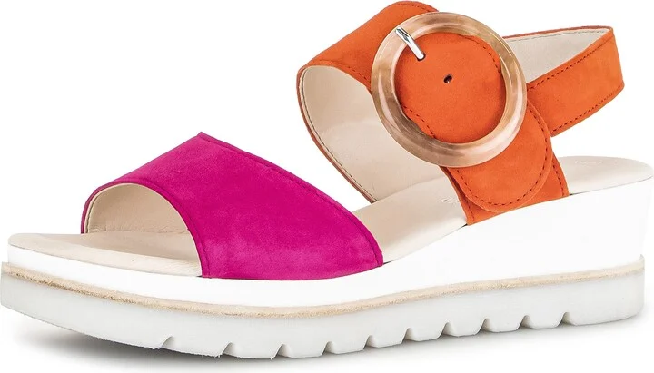 44.645 Platform Wedge Sandal
