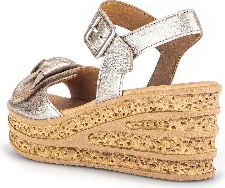 44.653 Platform Wedge Sandal - Image 8