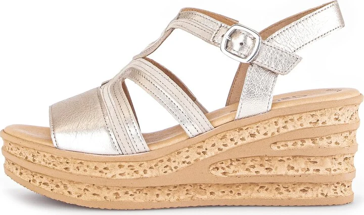 44.655 Platform Wedge Sandal - Image 3