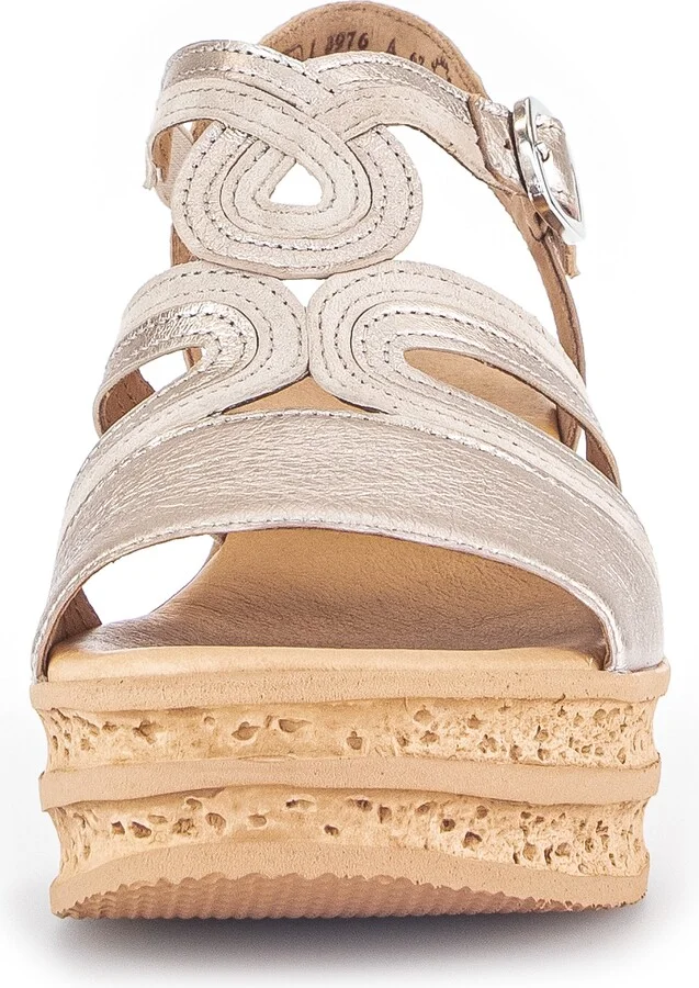 44.655 Platform Wedge Sandal - Image 4