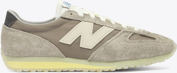 471 Gray Days Low-Top Sneakers