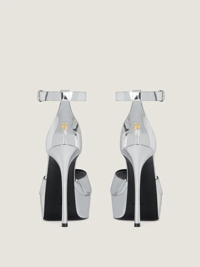 4G Liquid platform sandals in patent leather - Image 5