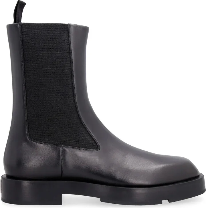 4G plaque Chelsea boots