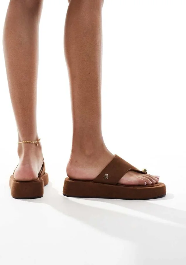 4th & Reckless gold toe ring detail platform sandals in faux suede brown - Image 3