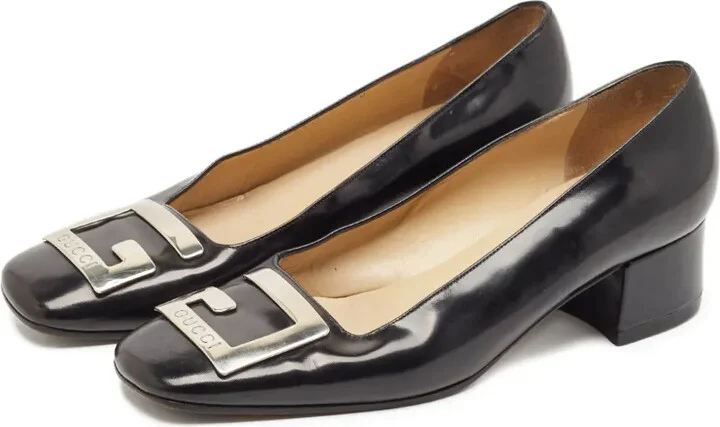 50mm Logo-Plaquepumps - Image 3