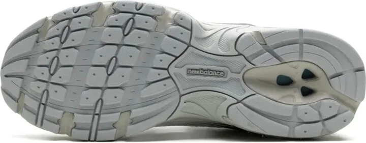 530 "Grey" sneakers - Image 4